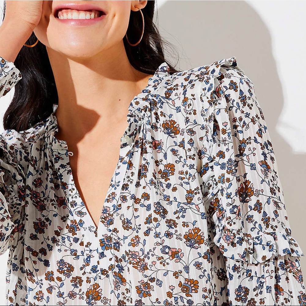 ❌SOLD LOFT Floral Ruffle Split Neck Blouse - Picture 1 of 4